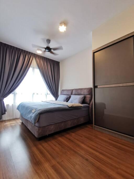 Cardiff 3 Bedroom Millerz Square, Midvalley Pangsapuri Kuala Lumpur