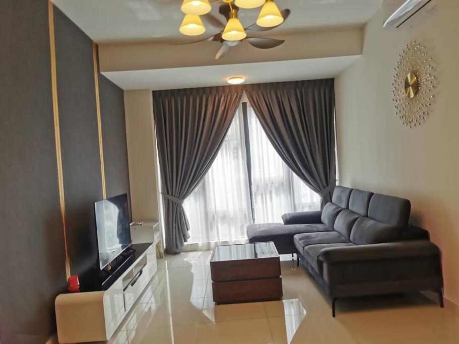 Cardiff 3 Bedroom Millerz Square, Midvalley Kuala Lumpur