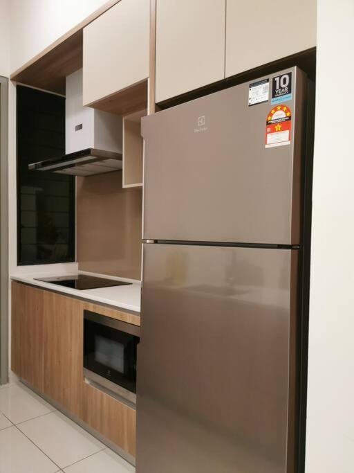 Pangsapuri Cardiff 3 Bedroom Millerz Square, Midvalley