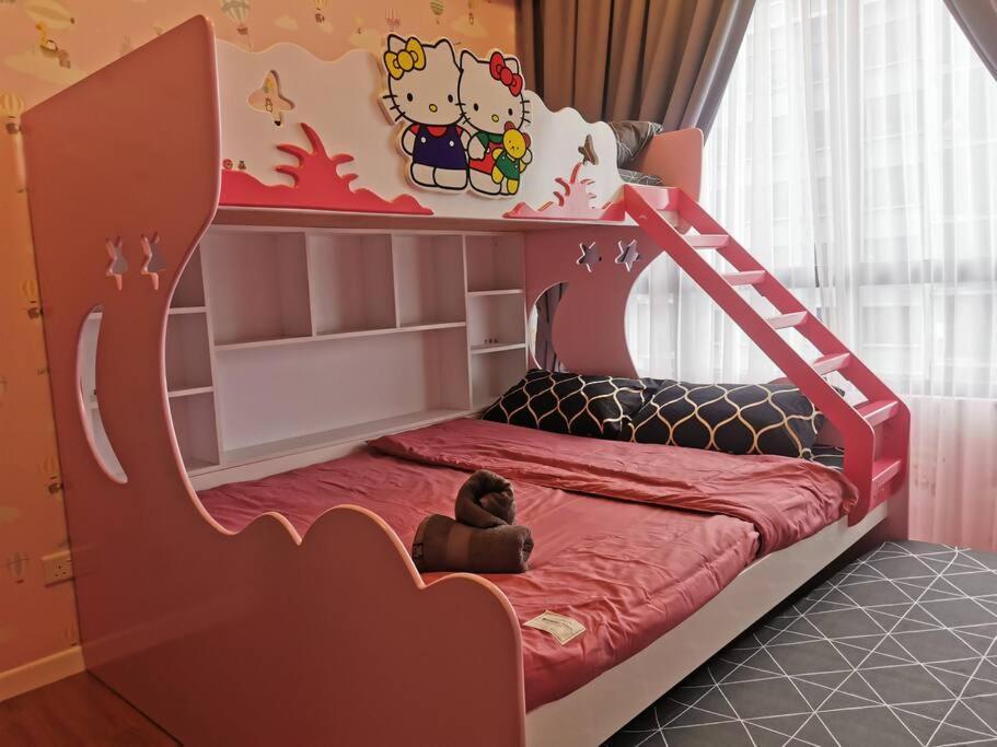 Pangsapuri Cardiff 3 Bedroom Millerz Square, Midvalley *