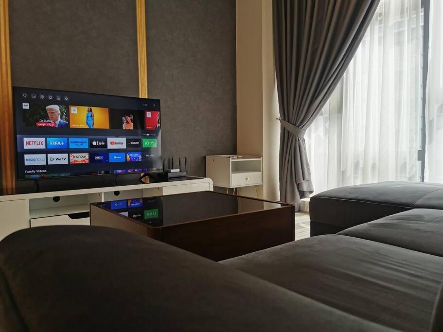 Cardiff 3 Bedroom Millerz Square, Midvalley Pangsapuri