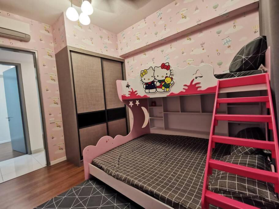 Cardiff 3 Bedroom Millerz Square, Midvalley Kuala Lumpur