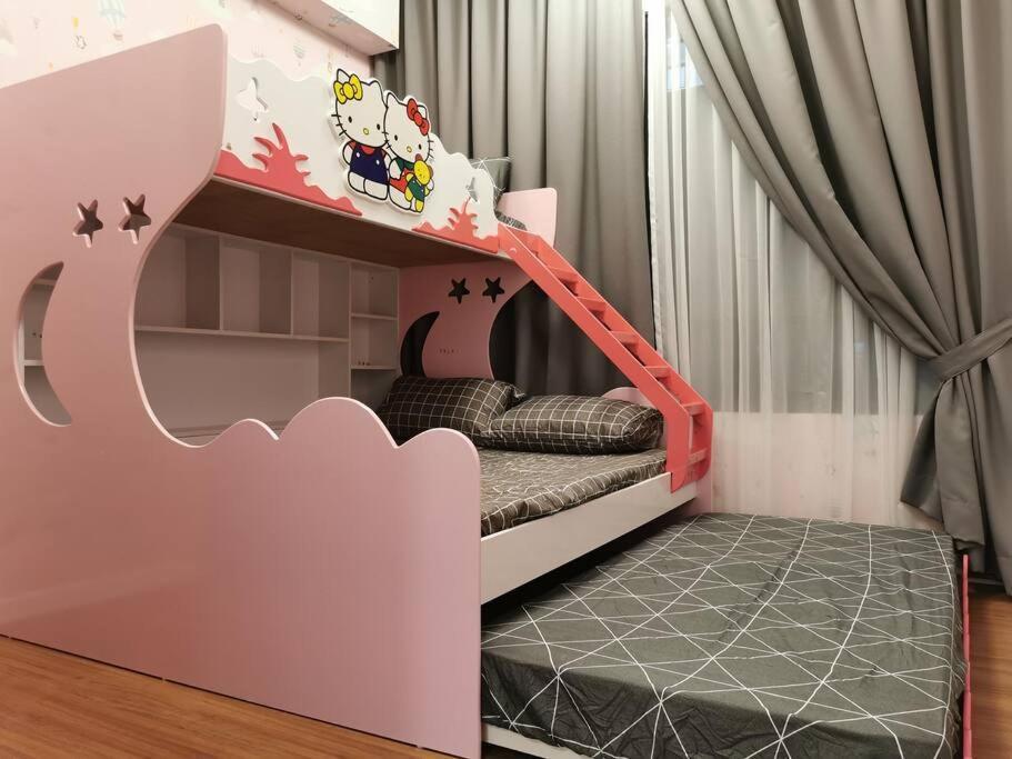 Pangsapuri Cardiff 3 Bedroom Millerz Square, Midvalley