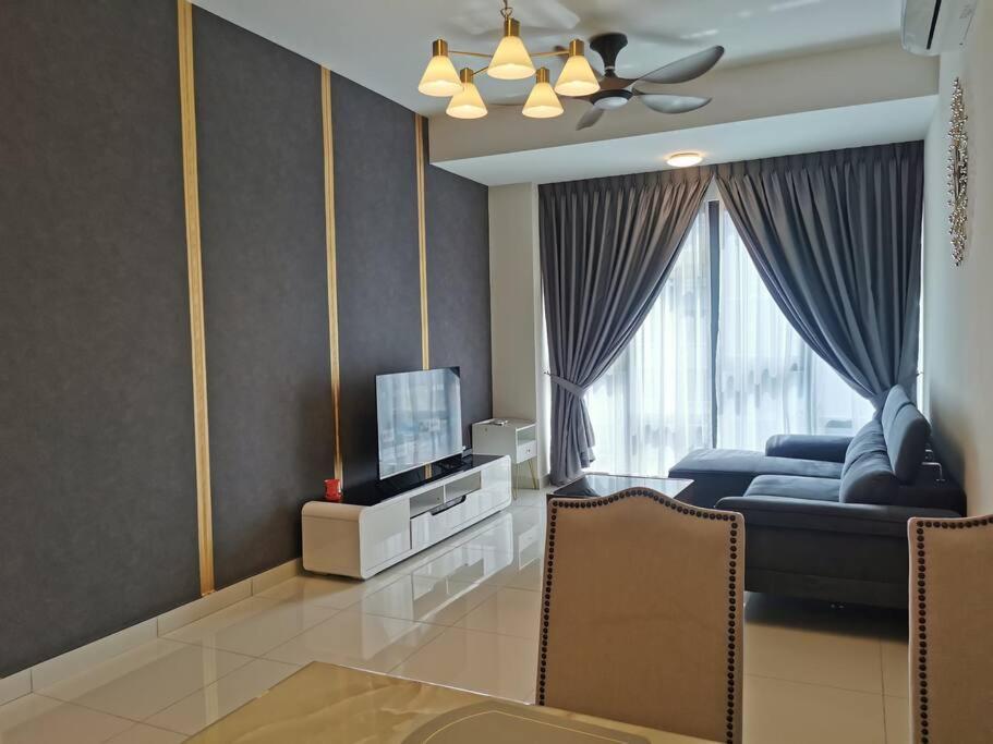 Cardiff 3 Bedroom Millerz Square, Midvalley Pangsapuri Kuala Lumpur